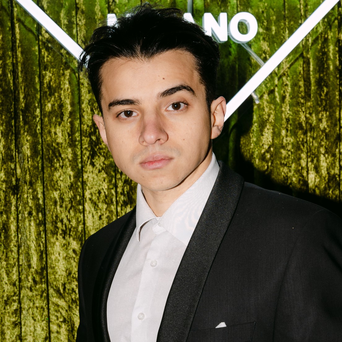 a1usxndEBIM1mXfdu0Df